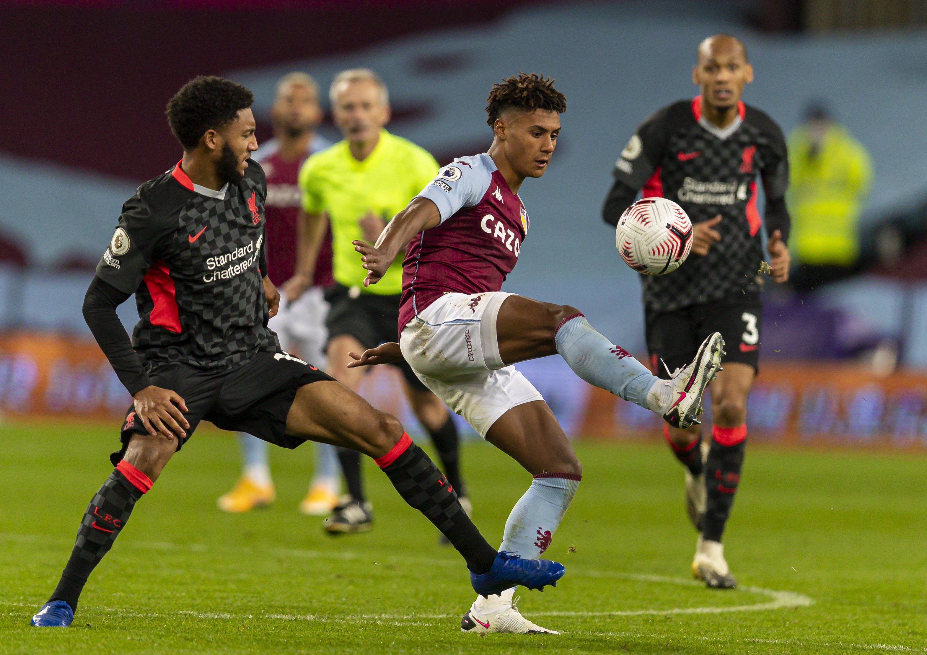 的中场球员 的中场球员